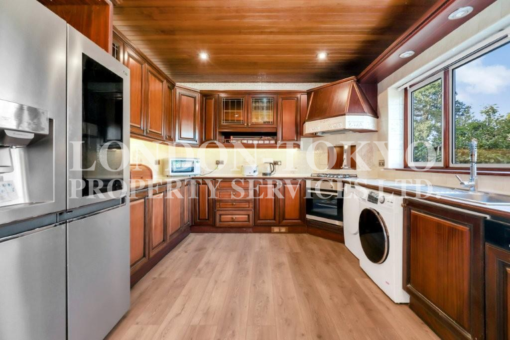 Longland Drive N20 :: London-Tokyo Property Service